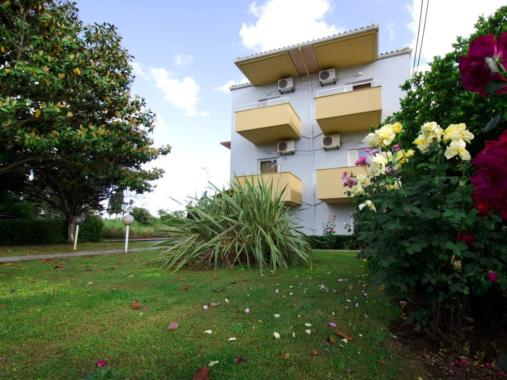 Voula Apartments ميتيكاس المظهر الخارجي الصورة